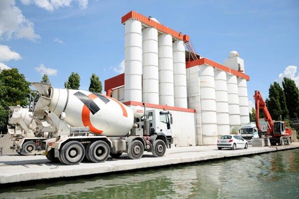 Alert on FY 2011 – Holcim target price lowered on signs of lower activity in the real estate market