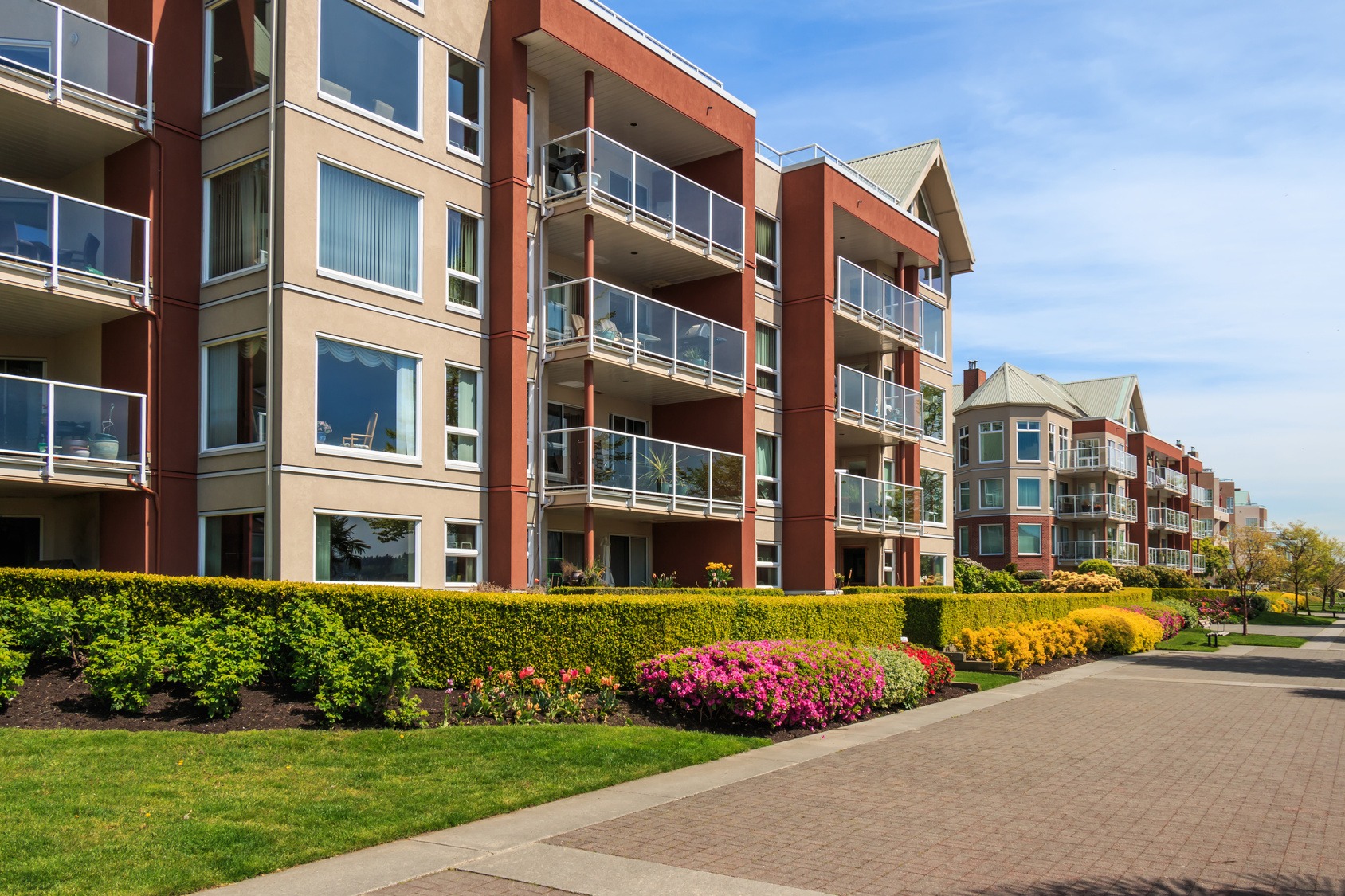  Value of Real Estate Sales Transactions Hits $7.41B by October 2014