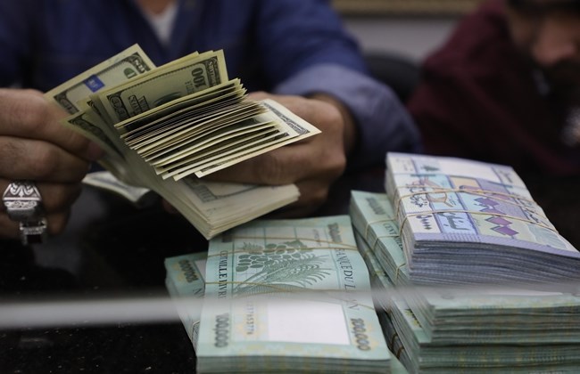  Speculation, Foreign Reserves, and Exchange Rates: A Note on Lebanon